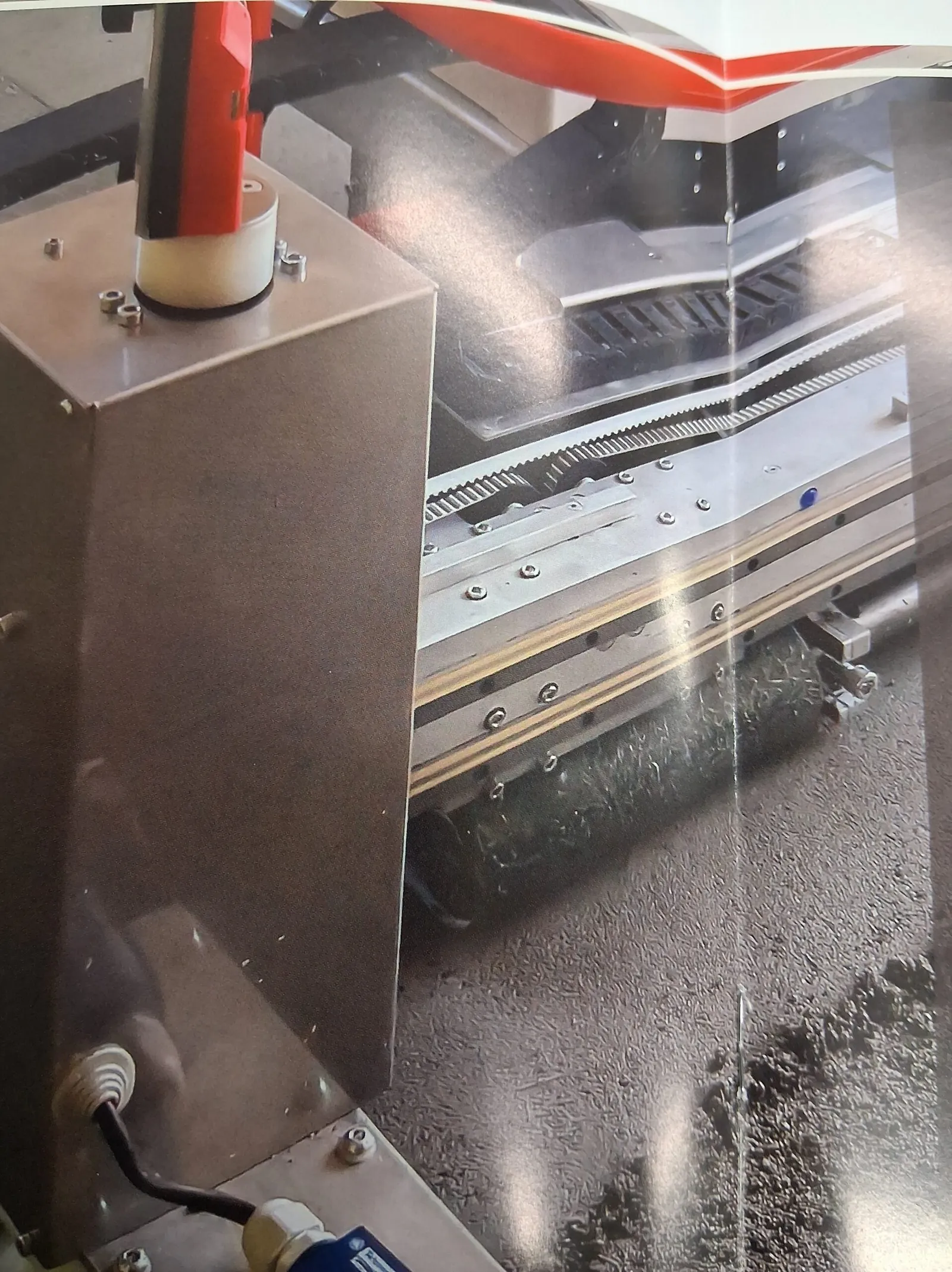 Detail van de Floormaster boven een dekvloer